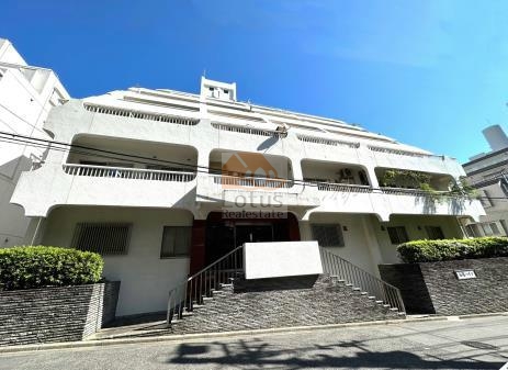 向陽ハイツ外観１｜向陽ハイツは、昭和46年築の6階建てで、周辺は閑静な住宅街です。