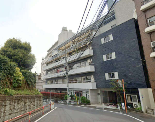 パイン・クレスト外観２｜パインクレストは昭和41年築の7階建てです。