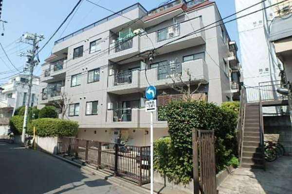エフズエマナンス外観1｜エフズエマナンスは平成３年築、４階建てのマンションです。