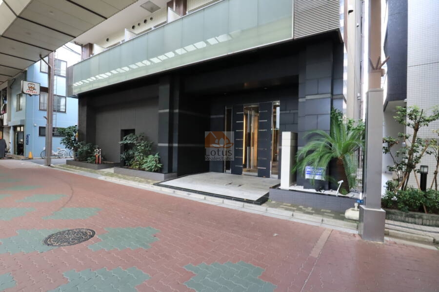 プレシア新御徒町エントランス1｜エントランスです。