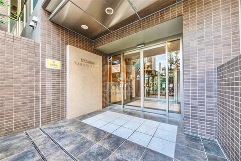 ディークラディア竹ノ塚エントランス２｜エントランスはオートロック付きで安心です。