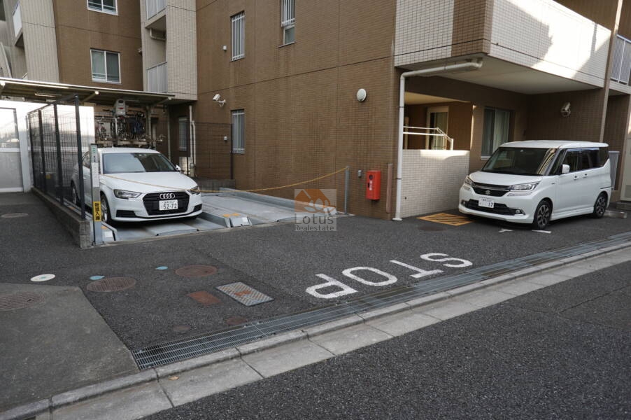 ディーグランセ大泉学園レジデンス外観共用部５