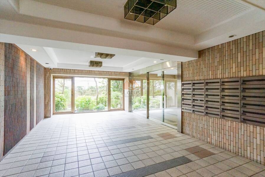 コート中央本町共用部１｜オートロックが完備されており、安心して暮らせます。