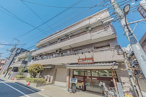 メゾンデクレール神楽坂外観３｜メゾンデクレール神楽坂は平成１０年築、５階建てマンションです。牛込神楽坂駅から徒歩５分圏内の住宅地です。