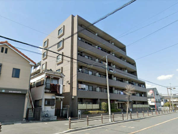 コスモ金町ロイヤルコート外観６｜コスモ金町ロイヤルコートは平成７年築、６階建てのマンションです。