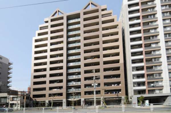 ライオンズガーデンシティ両国外観｜ライオンズガーデンシティ両国は平成10年築、14階建てのマンションです。