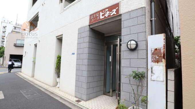 富士見コーポビアネーズエントランス1｜エントランスです。