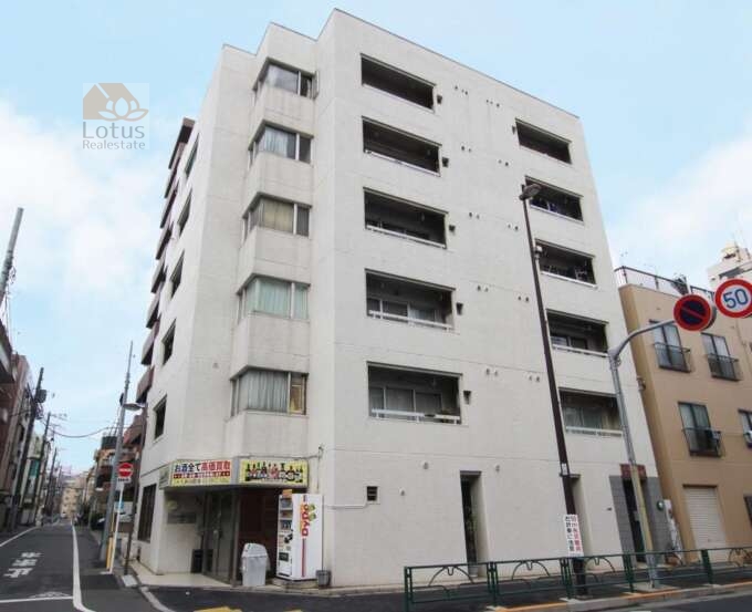 富士見コーポビアネーズ外観１｜富士見コーポビアネーズは昭和５２年築、６階建てのマンションです。丸八通り沿いに立地します。