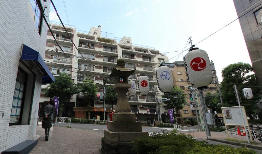 ニュー常磐松マンション外観３｜9月に例祭があります。
