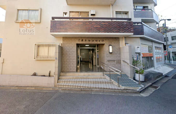中落合マンション外観２｜令和3年には大規模な修繕工事が実施され、管理体制も良好な状態です。