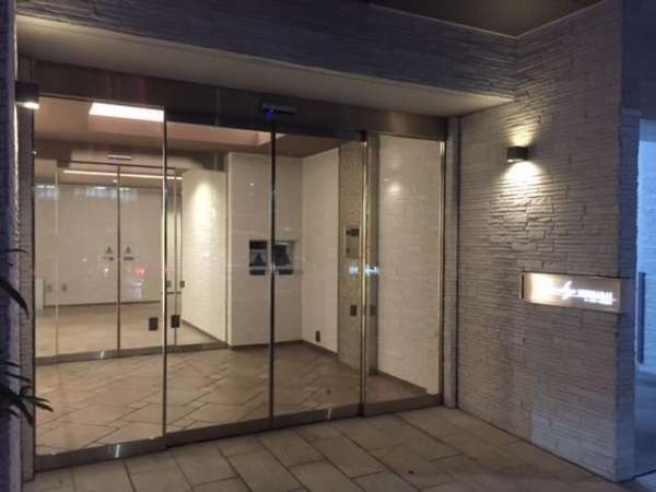 レーヴリーズ西新井共用部4｜エントランスです。