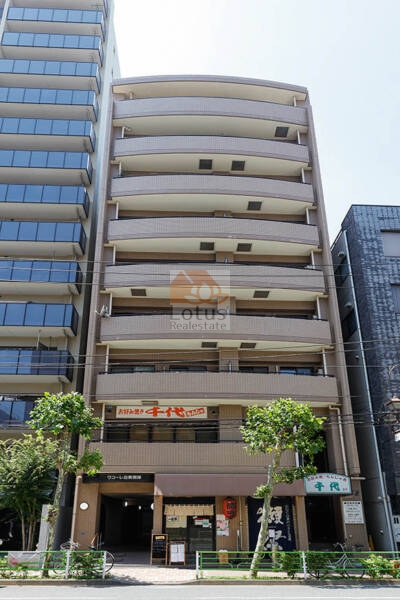 ワコーレ台東根岸外観２｜ワコーレ台東根岸は平成８年築、９階建てのマンションです。入谷駅、鶯谷駅が利用可です。上野駅も徒歩圏内です。