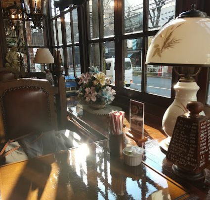 青山壹番館 渋谷店｜徒歩1分に「青山壹番館 渋谷店」があります。