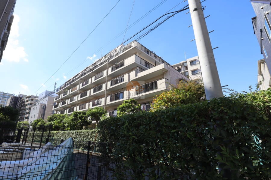グリーンパーク南砂外観1｜グリーンパーク南砂は昭和60年築、7階建てのマンションです。