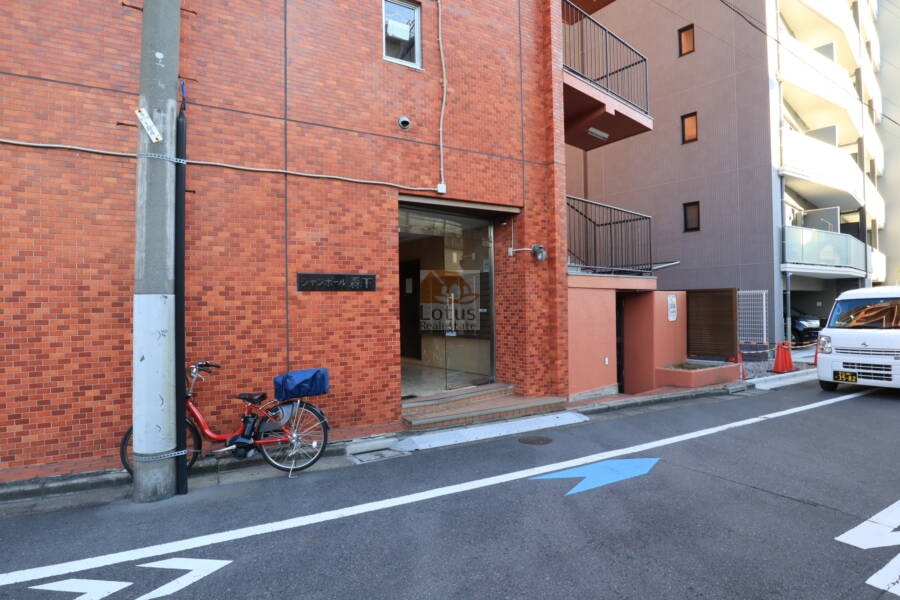 シャンボール森下エントランス1｜エントランスです。