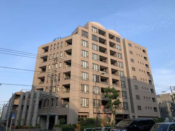 グリーンコーポ東高円寺は平成７年築、９階建てのマンションです。。