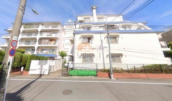 杉並スカイハイツ外観5｜1976年（昭和51年）に建てられた5階建ての建物です。