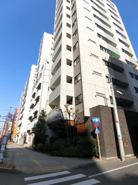 アトラス大塚南キューブコート外観共用部2｜アトラス大塚南キューブコートは平成１８年６月築、総戸数３６戸、１３階建てのマンションです。