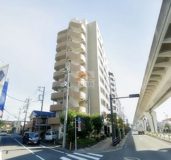 グラード舎人外観５｜尾久橋通りの日暮里舎人ライナー「舎人」駅と「見沼代親水公園」駅の中間地点あたりに立地します。