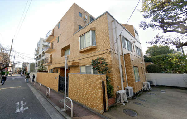 第２経堂シティハウス外観２｜第２経堂シティハウスは昭和57年築４階建てのマンションです。経堂駅から徒歩５分の閑静な住宅地に位置します。