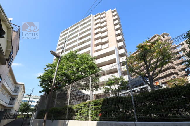 パークナード亀戸ロジュマン外観1｜パークナード亀戸ロジュマンは平成１９年築、１４階建てのマンションです。北十間川沿いに立地します。とうきょうスカイツリーまで徒歩１５分程です。