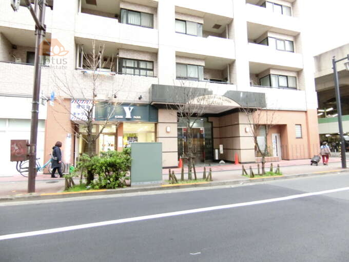 ライオンズステーションプラザ練馬外観・共用部1｜練馬駅から近くて利便性良好です。