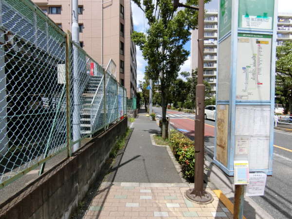 サンクタス南葛西グランスアプローチ1｜サンクタス南葛西グランスの最寄り駅は東西線「葛西」となりますが、「堀江団地入口」バス停が日常生活では利用することが多いでしょう。