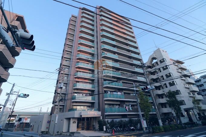 パレステージ綾瀬外観５｜パレステージ綾瀬は平成２４年築、１５階建てのマンションです。