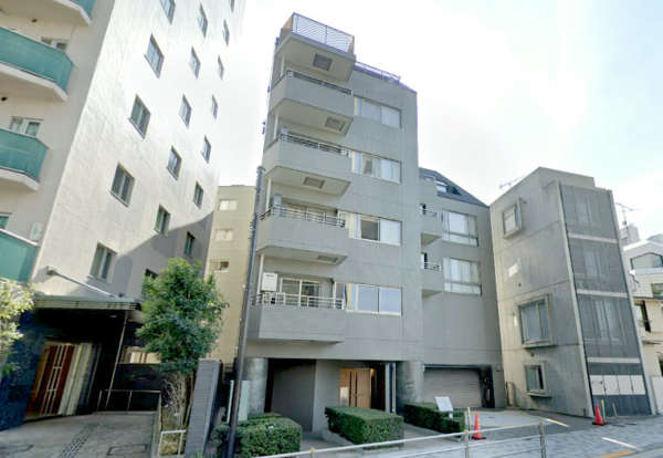 ソフィア東六本木外観１｜ソフィア東六本木は平成９年築、６階建てのマンションです。麻布通りから一歩入った立地です。