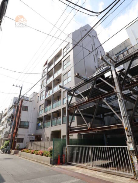 アイディーコート新御徒町外観1｜アイディーコート新御徒町は平成１４年築、９階建てのマンションです。御徒町・上野へも徒歩圏内で利便性のより立地です。近くにはコンビニ・スーパー・飲食店・公園があります。