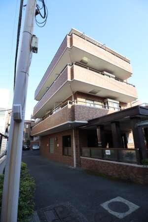 ライオンズマンション亀戸五丁目外観5｜エントランス部より上を見た外観です。