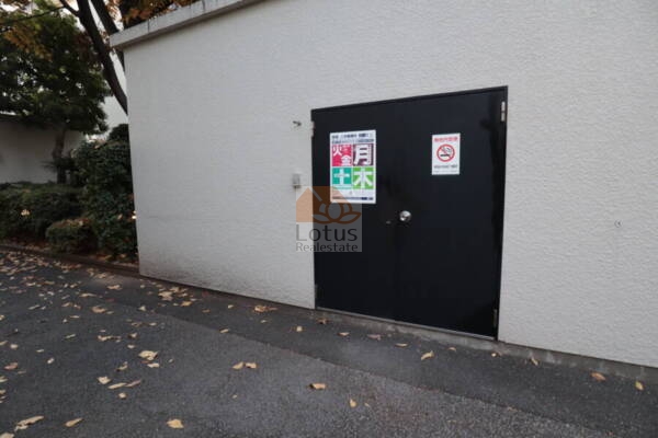 百花園パークファミリア共用部4