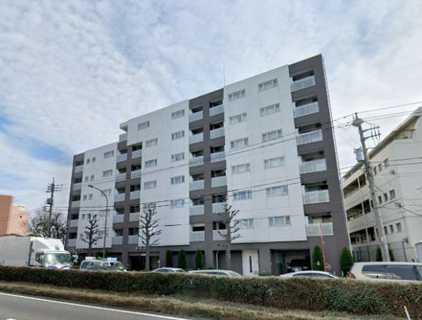 グランスイート世田谷桜丘外観１｜グランスイート世田谷桜丘は平成２２年築、７階建てのマンションです。環八通りに面した立地です。