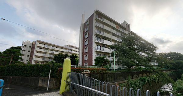 給田南住宅2号棟、1号棟｜給田南住宅は昭和４６年築のマンションです。１号棟と２号棟があります。