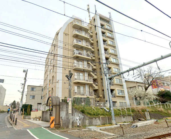 リヴェール池袋外観２｜リヴェール池袋は平成１４年築、１０階建てのマンションです。東武東上線「北池袋」駅が目の前にある立地です。