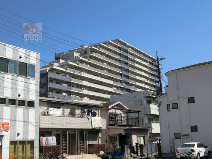プラウドシティ梅島外観共用部1｜プラウドシティ梅島は平成１７年築、１５階建てのマンションです。梅島駅が利用可です。