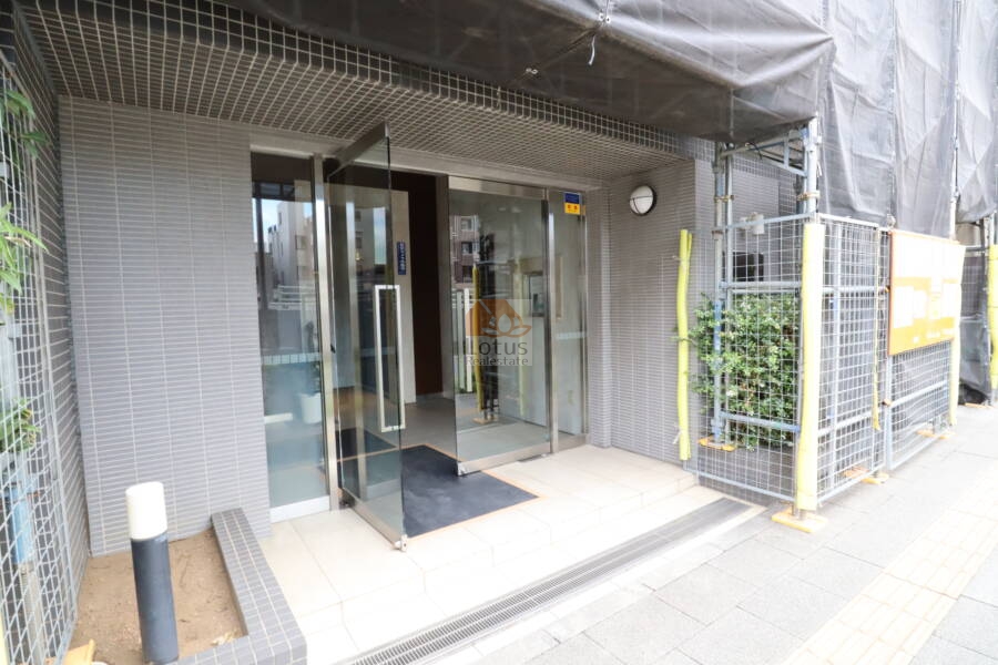 ガクエンヒルズ北千住エントランス1