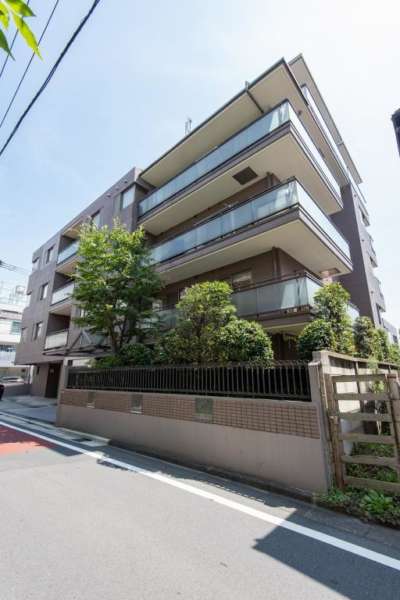 ファミールプランシェ松原は平成３年築、５階建てのマンションです。明大前駅、東松原駅、下高井戸駅が利用可です。