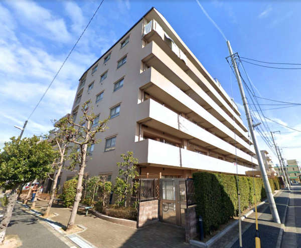 ライオンズヴィアーレ北綾瀬弐番館外観１｜ライオンズヴィアーレ北綾瀬弐番館は平成１４年築、７階建てのマンションです。