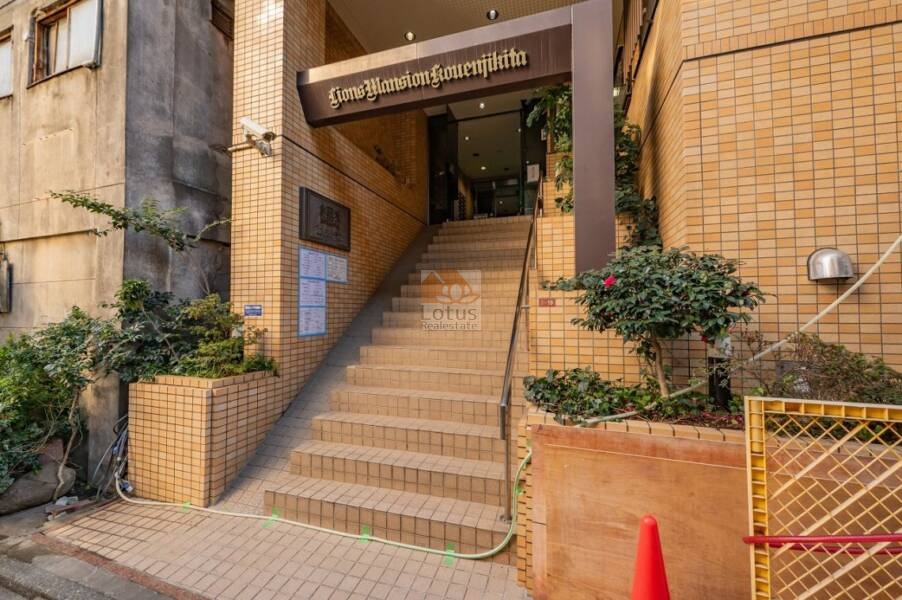 ライオンズマンション高円寺北エントランス１