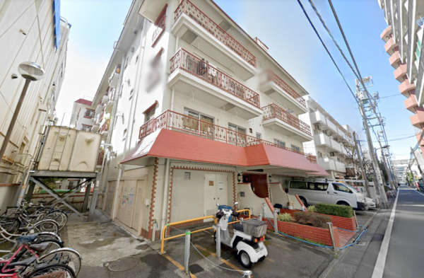 ワコー高田馬場マンション外観１｜ワコー高田馬場マンションは昭和５１年築、５階建てのマンションです。