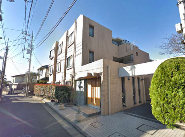グランデージ哲学堂公園外観｜グランデージ哲学堂公園は平成１０年築、４階建てのマンションです。周辺は閑静な住宅地で、哲学堂公園が近くにあります。
