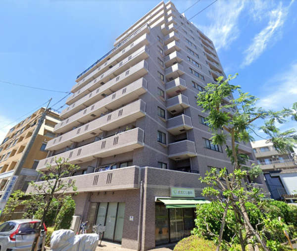 藤和シティホームズ西荻窪駅前外観１｜藤和シティホームズ西荻窪駅前は平成１３年築、１４階建てのマンションです。西荻窪駅南口から商店がを抜けて徒歩３分です。