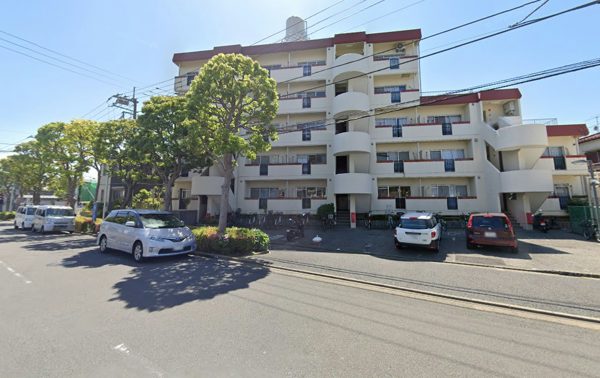 ファースト新小岩マンション外観２｜ファースト新小岩マンションは昭和57年築、5階建てのマンションです。エレベーターはありません。