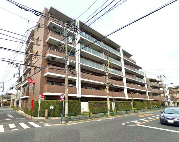 セントラルコート井荻ブライトリーヴス外観１｜セントラルコート井荻ブライトリーヴスは平成１６年築、６階建てのマンションです。千川通り沿いです。西部新宿線「井荻」駅から徒歩１０府県内です。