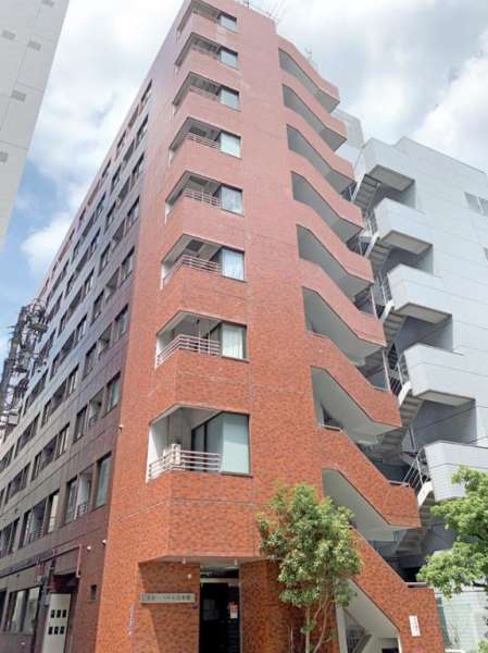 スターコート日本橋は昭和５７年築、９階建てのマンションです。茅場町駅、水天宮前駅、人形町駅が利用可です。
