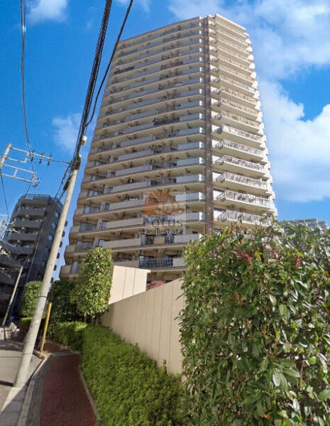 ライオンズタワー赤羽外観３｜ライオンズタワー赤羽は平成11年築、20階建てタワーマンションです。