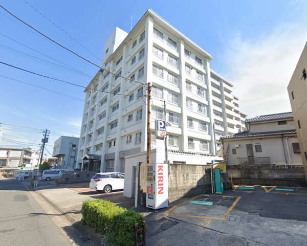パシフィック松が丘外観４｜パシフィック松が丘は昭和４９年築、8階建てのマンションです。8階には屋上があります。オートロック付きです。