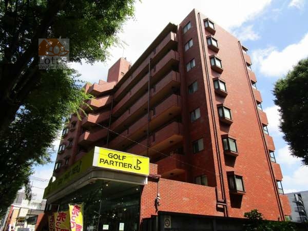 セザール上北沢外観２｜セザール上北沢は、1984年（昭和59年）4月築、９階建てのマンションです。甲州街道沿いに立地します。