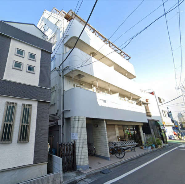 グリーンパーク元町外観２｜グリーンパーク元町は昭和６２年築、６階建てのマンションです。